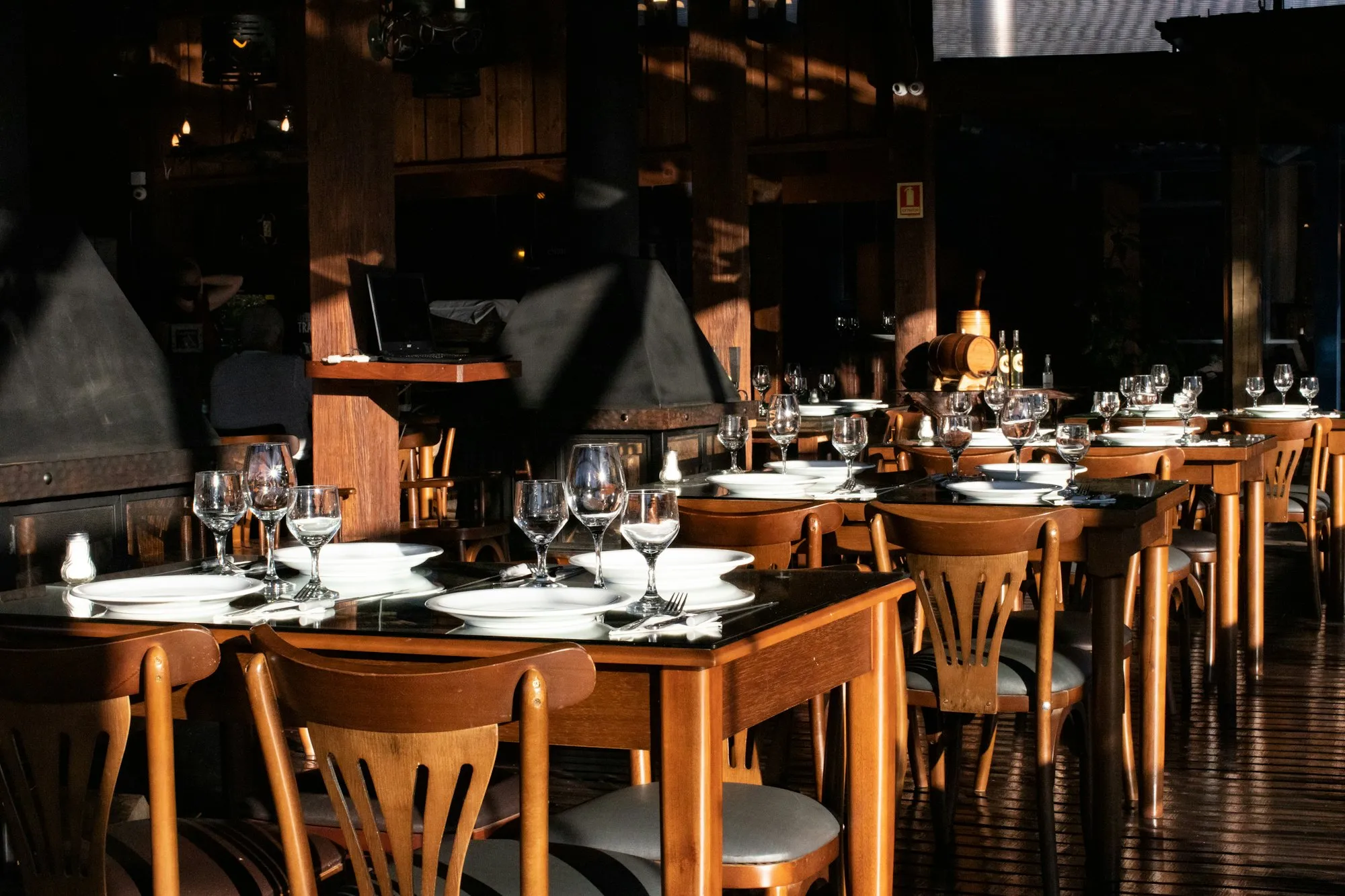 Olivara Pune dining room